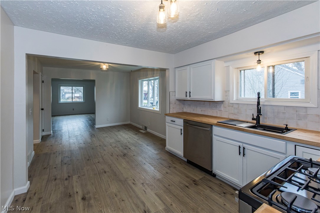 Akers & Co - Residential