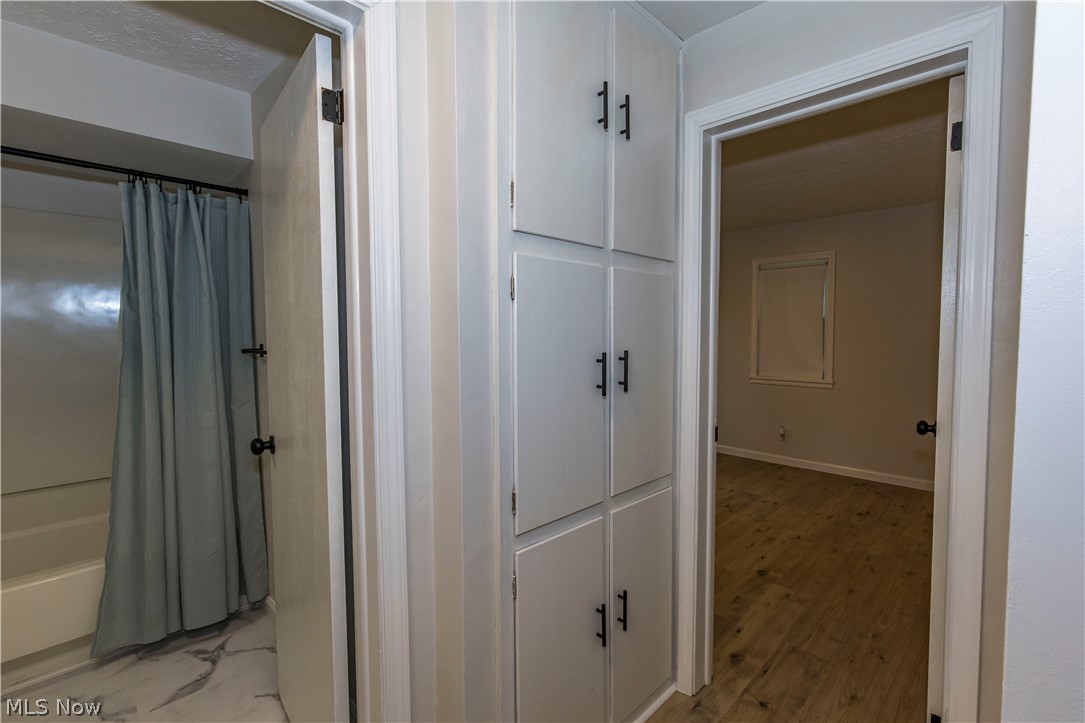 Akers & Co - Residential