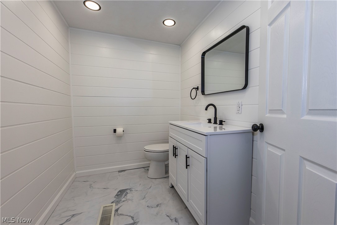 Akers & Co - Residential