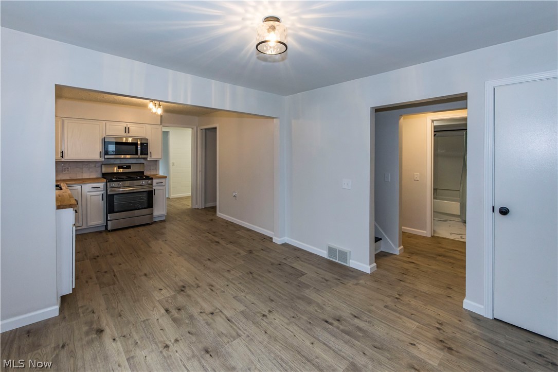 Akers & Co - Residential