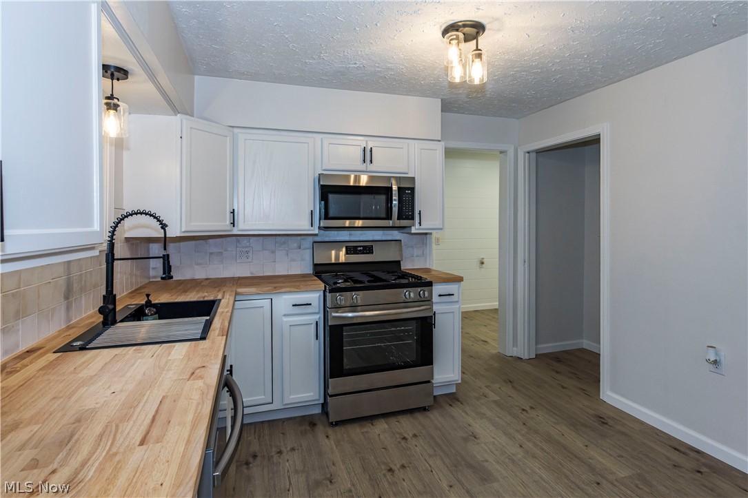 Akers & Co - Residential