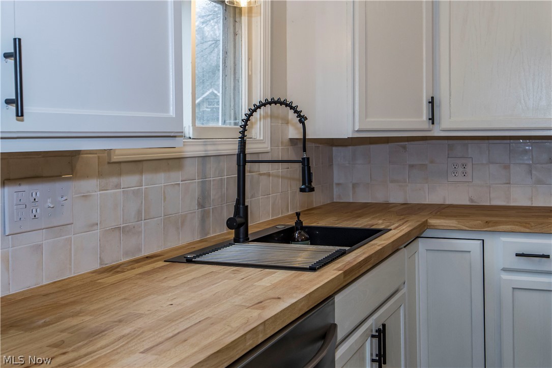 Akers & Co - Residential