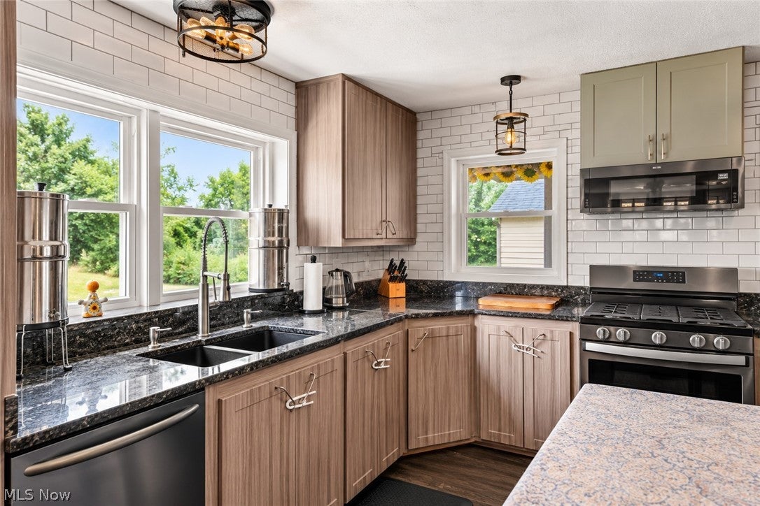 7104 Chatham Road