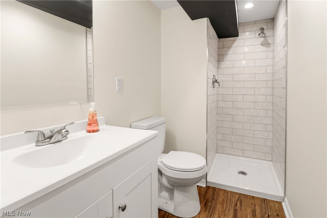 Frank J Basiles Glamer Drive - Residential