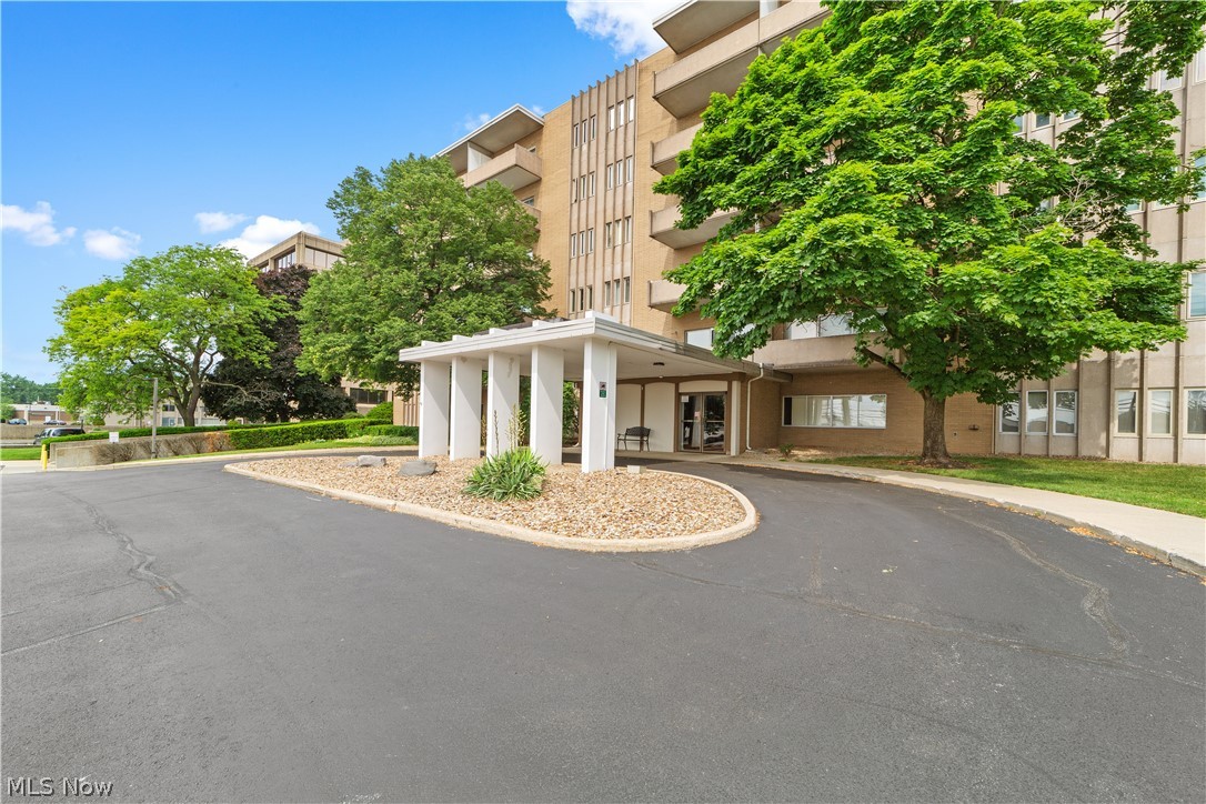 Saxon House Condo - Residential