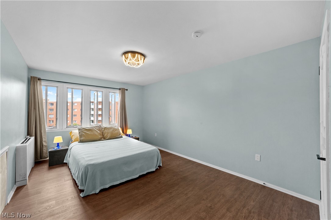 Saxon House Condo - Residential