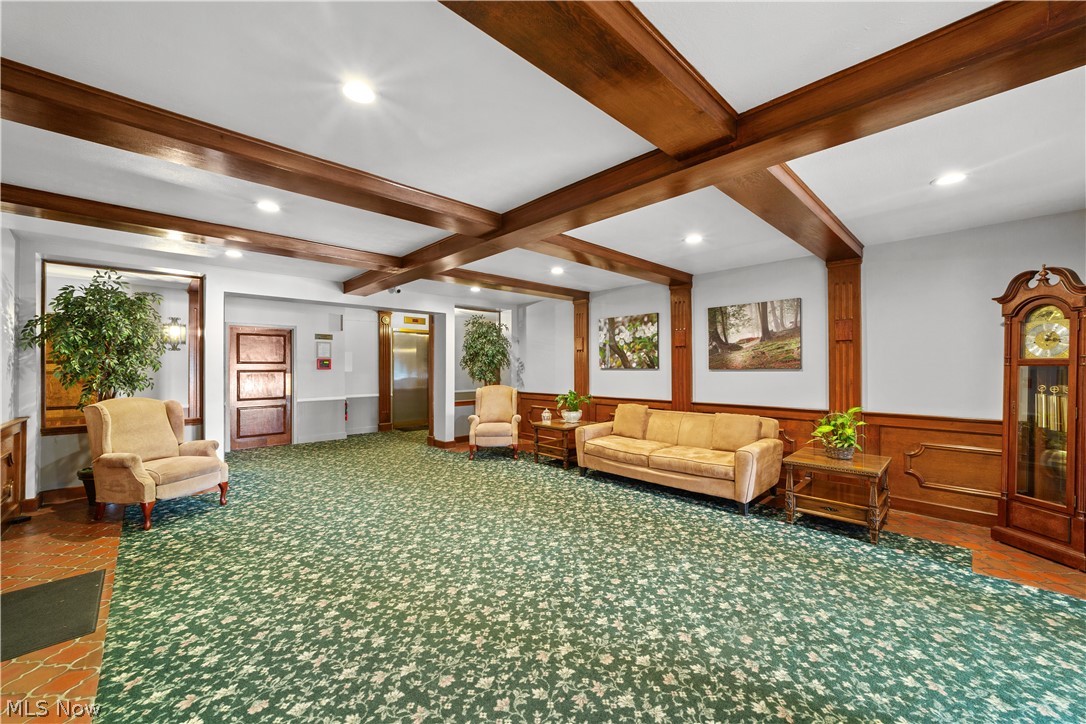 Saxon House Condo - Residential