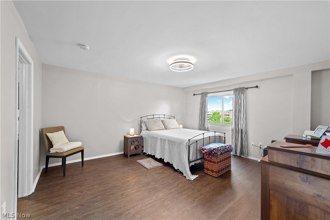 Saxon House Condo - Residential