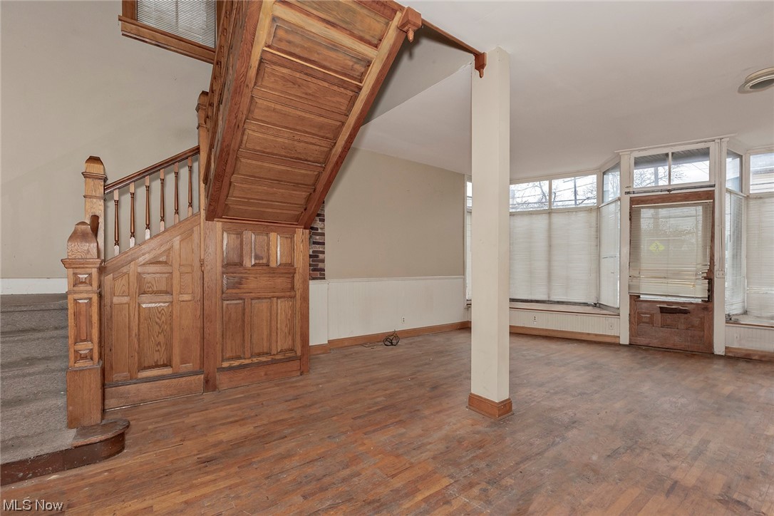 James M Hoyts & J Wade Jrs A - Residential Income