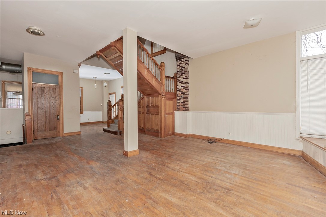 James M Hoyts & J Wade Jrs A - Residential Income