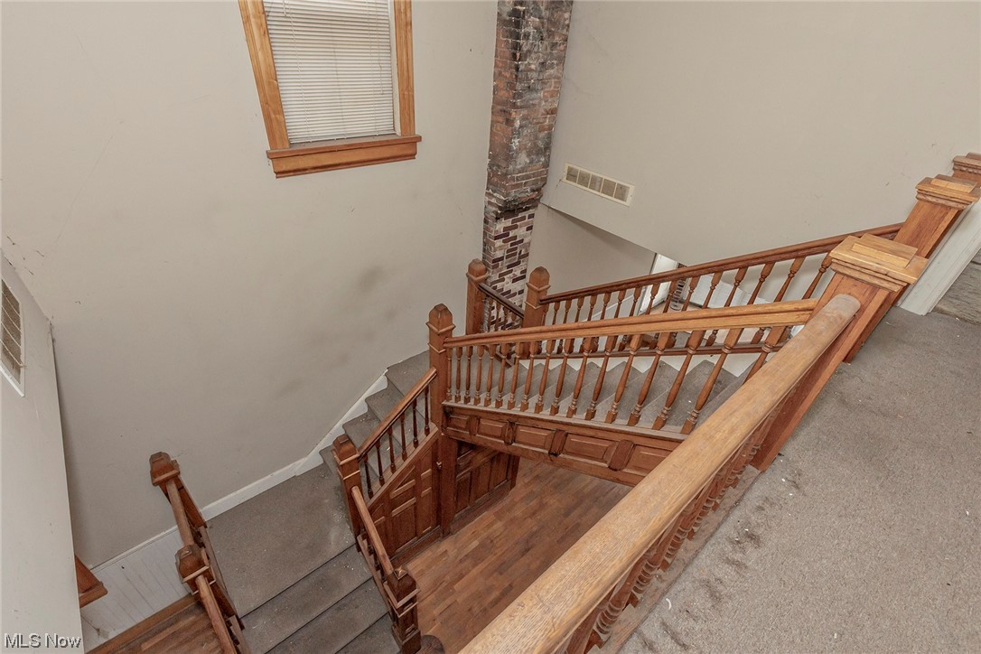 James M Hoyts & J Wade Jrs A - Residential Income