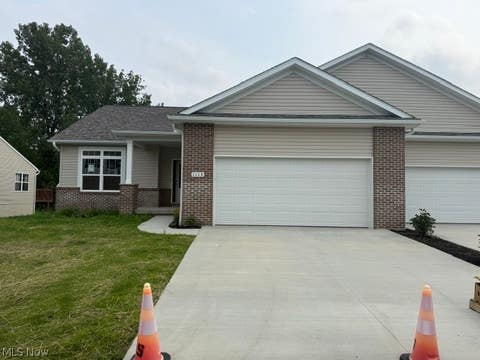 Condo For Sale - 1115 Queen Anne Drive<br/> Massillon, OH 44647