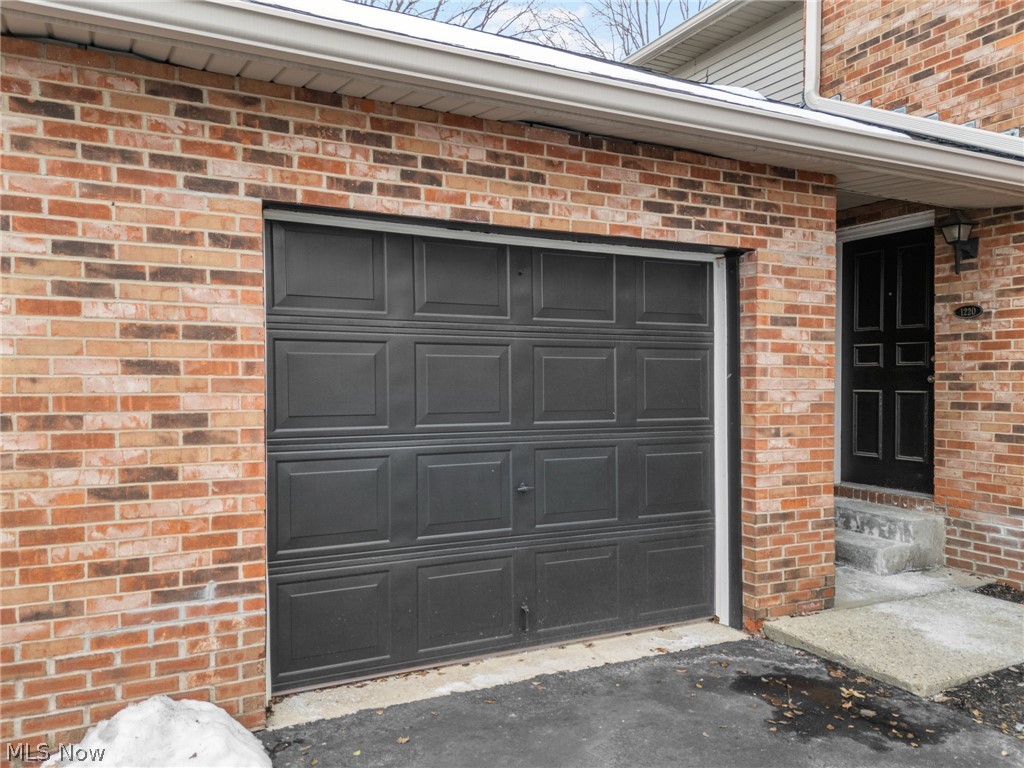 Maple Creek Condo Estates - Residential