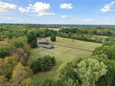 Tiny photo for 550 Warner Road SE, Vienna, OH 44403 (MLS # 5187925)