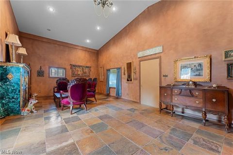 Tiny photo for 550 Warner Road SE, Vienna, OH 44403 (MLS # 5187925)