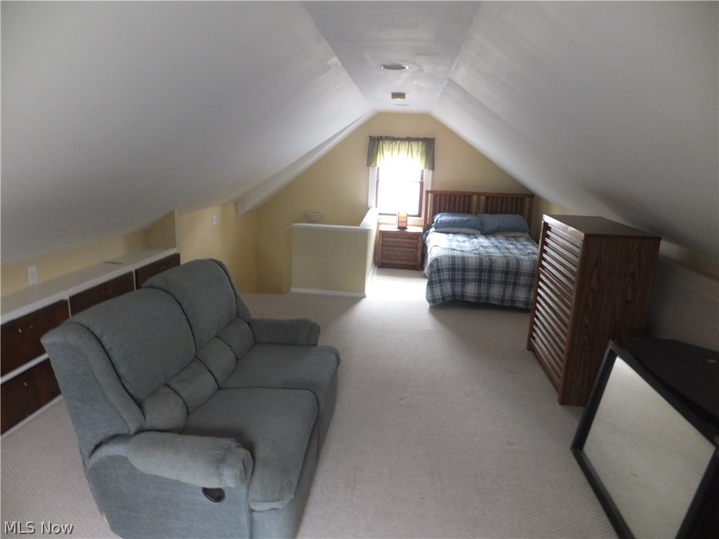 Cleveland Heights Blvd - Residential