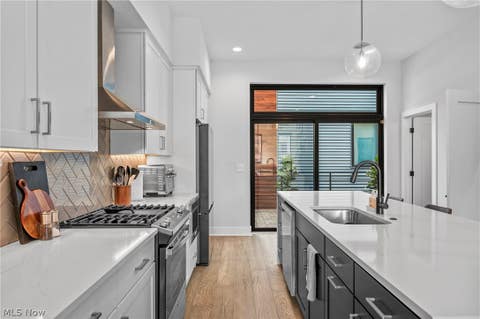 Tiny photo for 1403 E Superior Avenue, Cleveland, OH 44113 (MLS # 5221621)