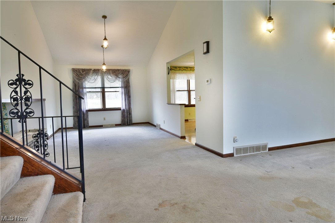 Hyde-Oakfield Road - Residential