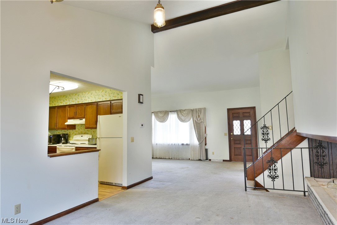 Hyde-Oakfield Road - Residential