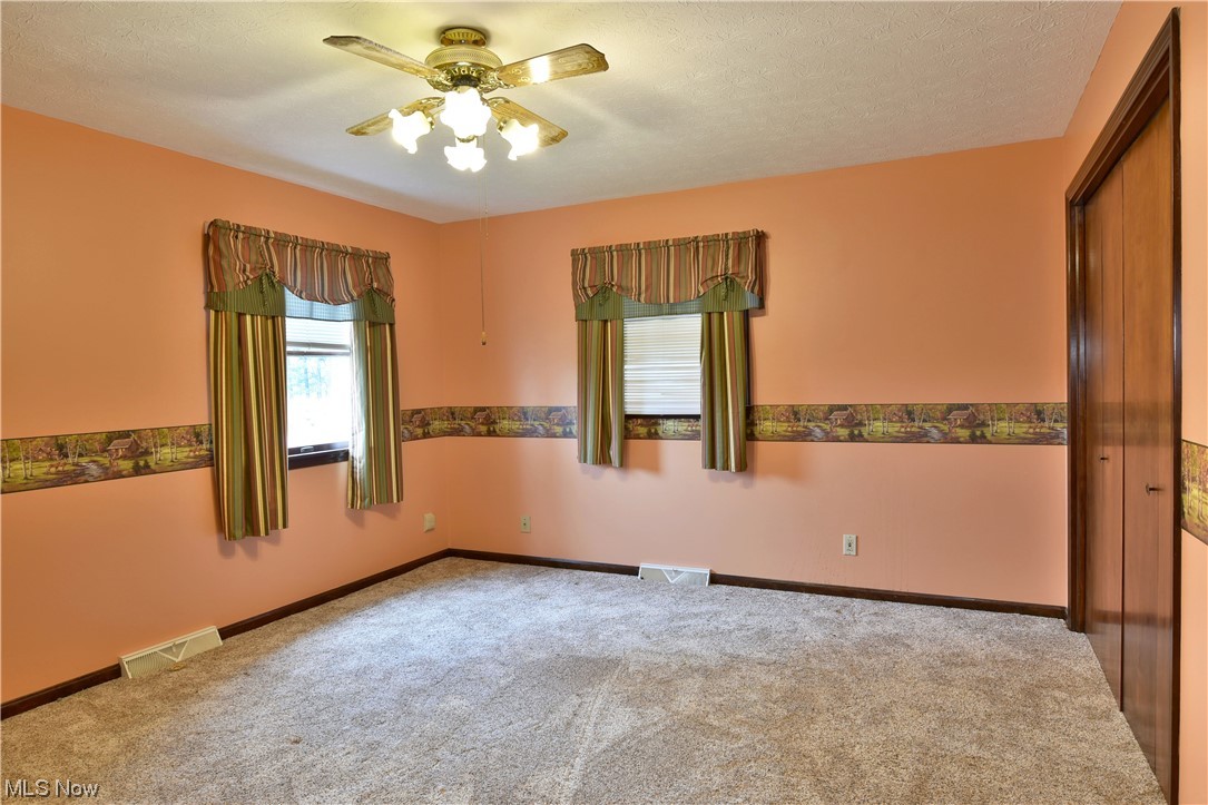 Hyde-Oakfield Road - Residential