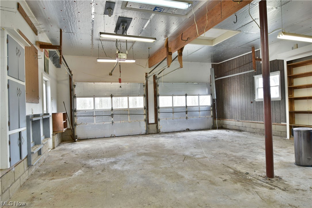 Hyde-Oakfield Road - Residential