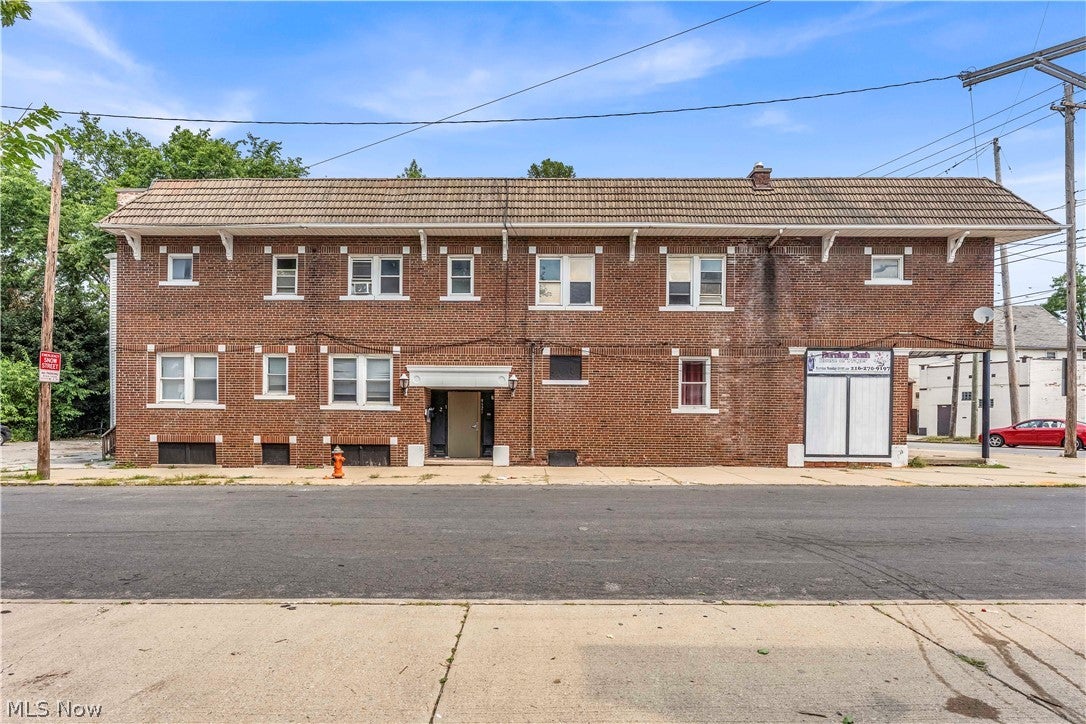 4600 Grand Division Avenue 9