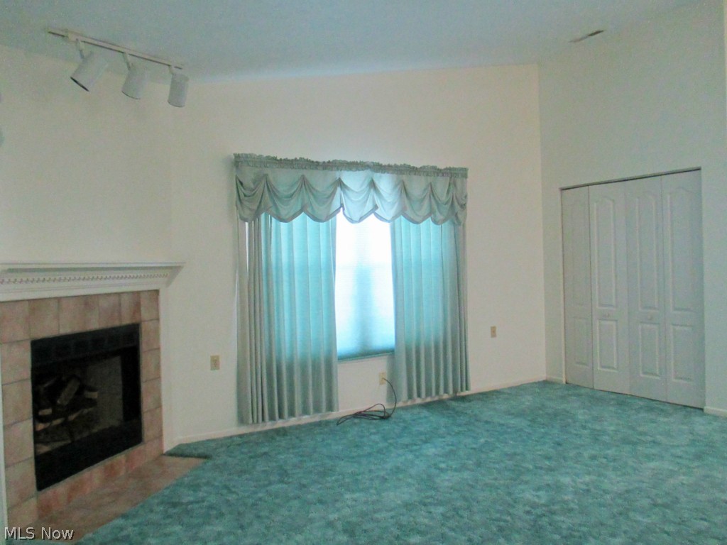 Pineview Village Condo - Residential