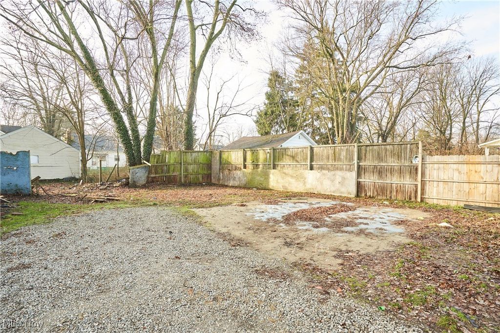 Photo of 970 Hunt Street, Akron, OH 44306 (MLS # 5176908)