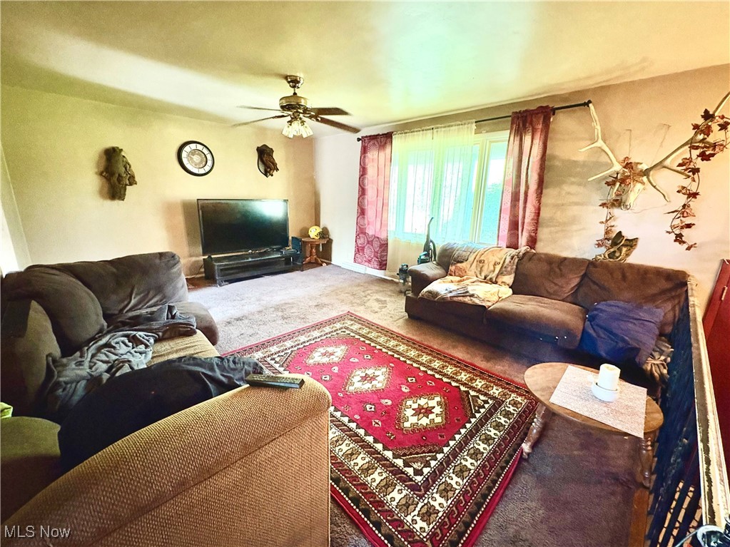 304 Overlook Drive, Follansbee, West Virginia image 2