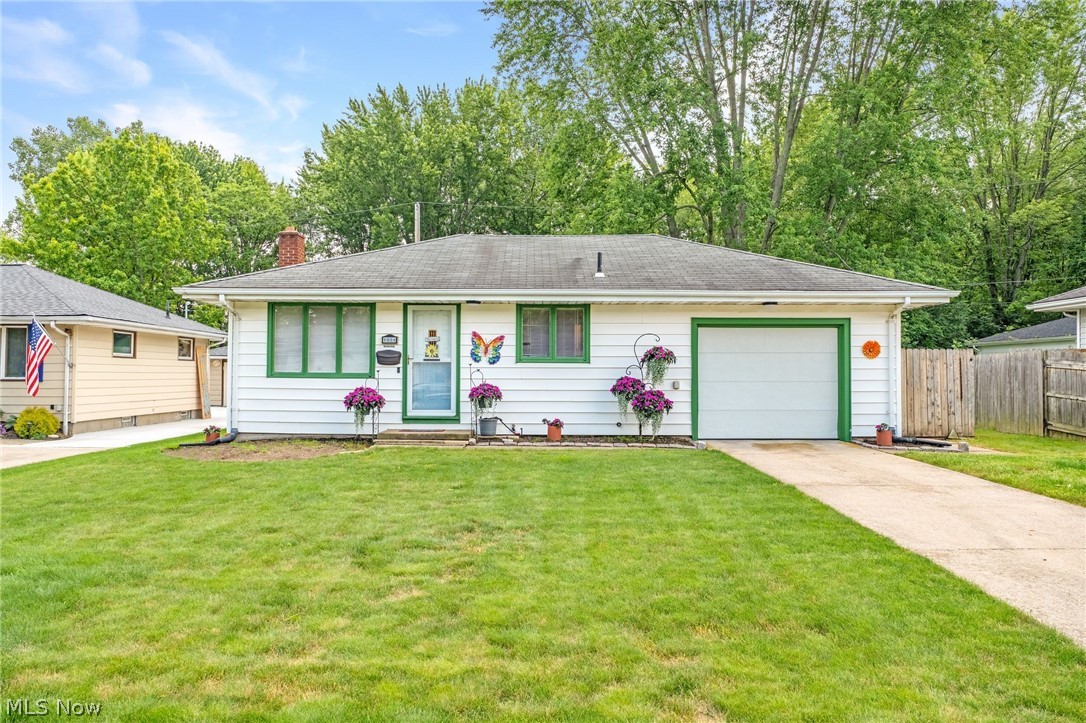 Photo 1 of 31 — 1024 Oakwood Drive, Elyria, OH 44035