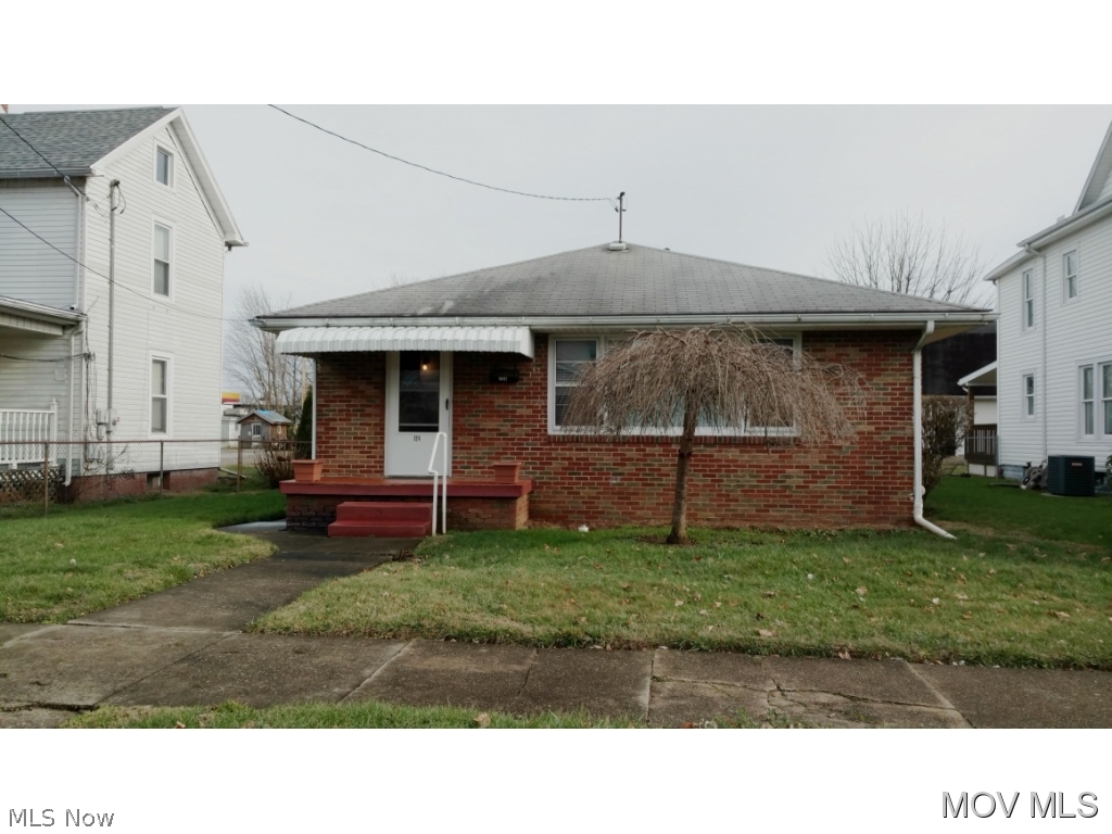 Nice 3 bedroom ranch with hardwood floors in good condition. Level lot with back yard fenced. Screened porch on back (12x18). Full basement - partially finished. Garage is 20x24 with access from alley. Basement has great storage area & 1/2 bath plus 2 finished rooms. Elem: Belpre Elementary School Elem/Bus: N JrHigh: Belpre Middle School JrHigh/Bus: Y High: Belpre High School High/Bus: N Fire: VOL Police: CTY PossFreeGas: N ;SQFT=Fin L1:1344, Fin Bsmt:560, Fin Above:1344, Fin Total:1904, Unfin Bsmt:784, Unfin Above:784;GAR= 2 Car Det