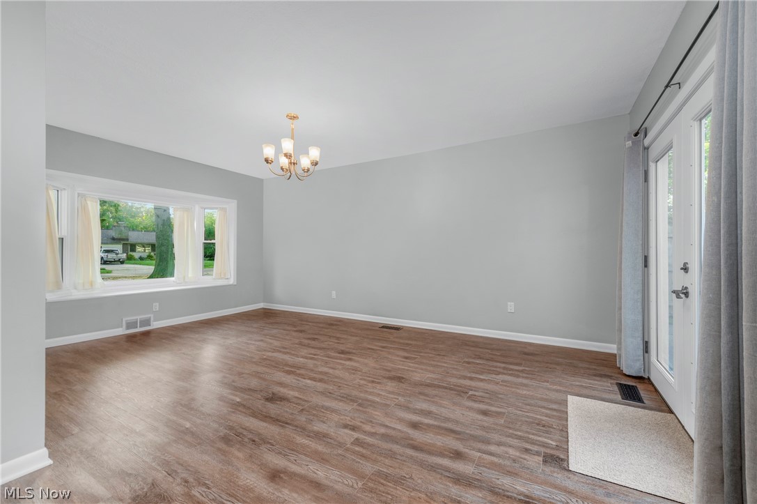Inwood Beach 02 - Residential