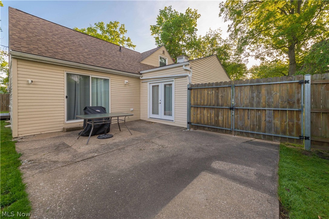 Inwood Beach 02 - Residential