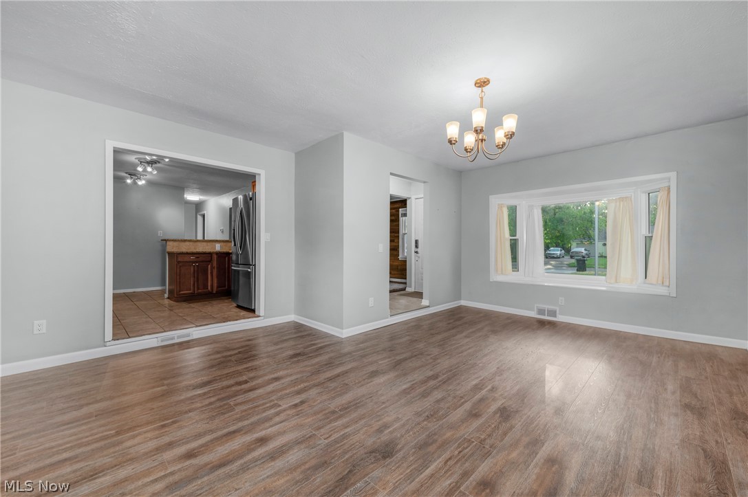 Inwood Beach 02 - Residential