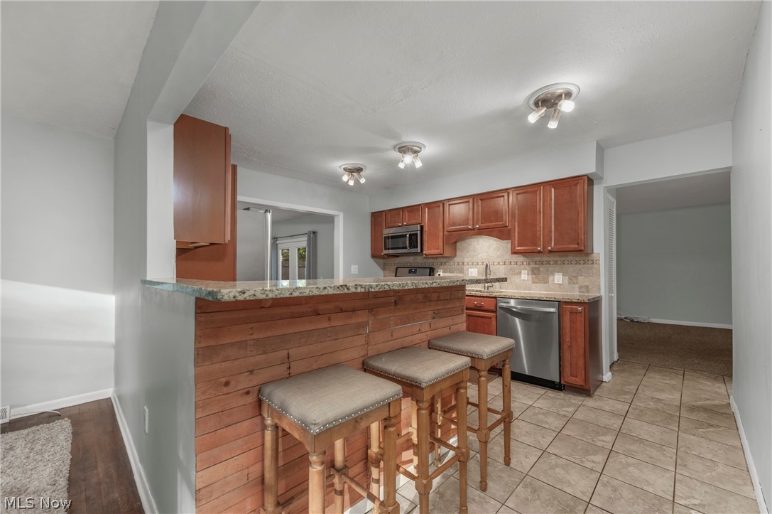 Inwood Beach 02 - Residential