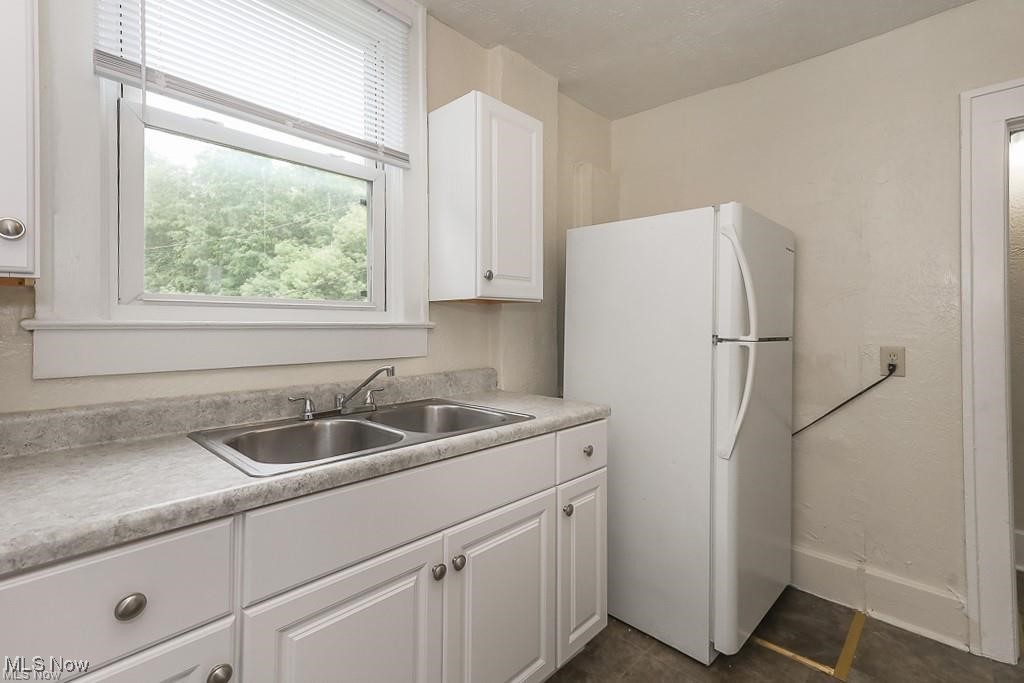 146 E Glenwood Avenue, Akron, Ohio image 2