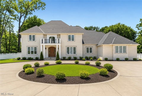 Homes For Sale - 26921 Hilliard Boulevard<br/> Westlake, OH 44145