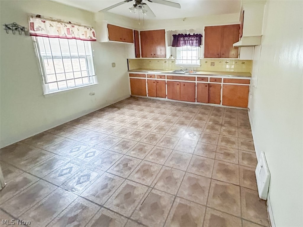 A C Spears 01 - Residential