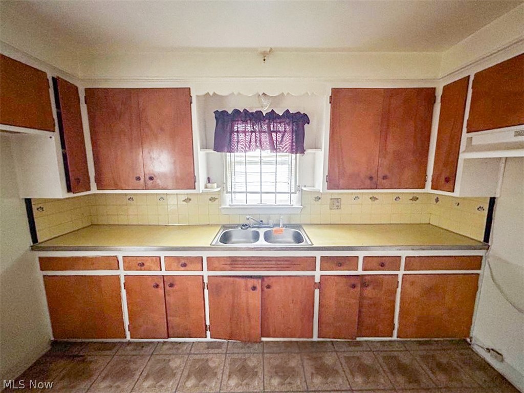 A C Spears 01 - Residential