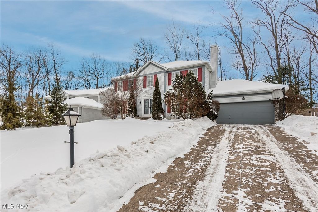 Photo of 13455 Tradewinds Drive, Strongsville, OH 44136 (MLS # 5185238)