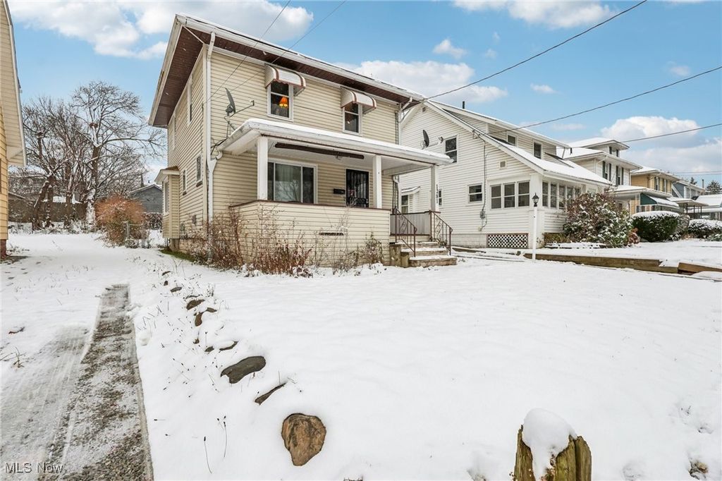 Photo of 1281 Neptune Avenue, Akron, OH 44301 (MLS # 5175834)