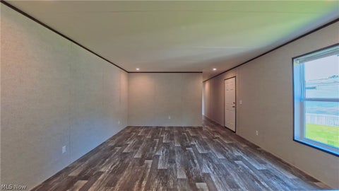 Tiny photo for 1006 south park circle CIR, Brookfield, OH 44403 (MLS # 5240458)