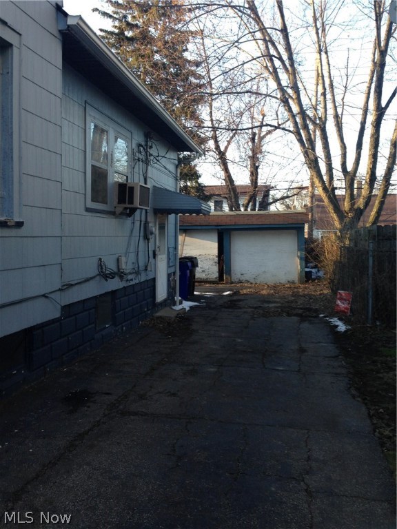 Corlett Realty Companys - Residential