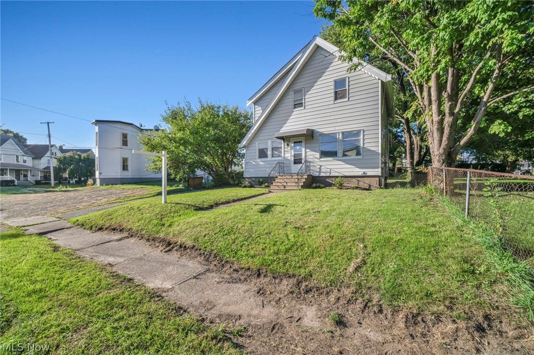 2407 Mira Court