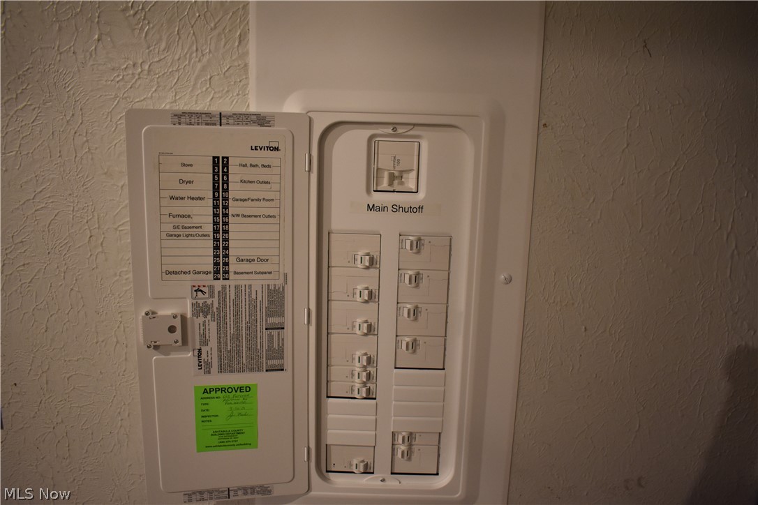 Connecticut Western Reserve - Residential