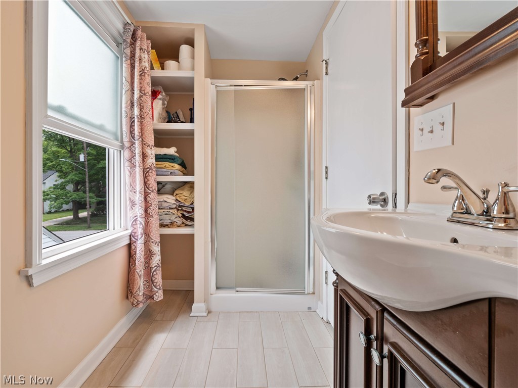 Wm T Amos - Residential