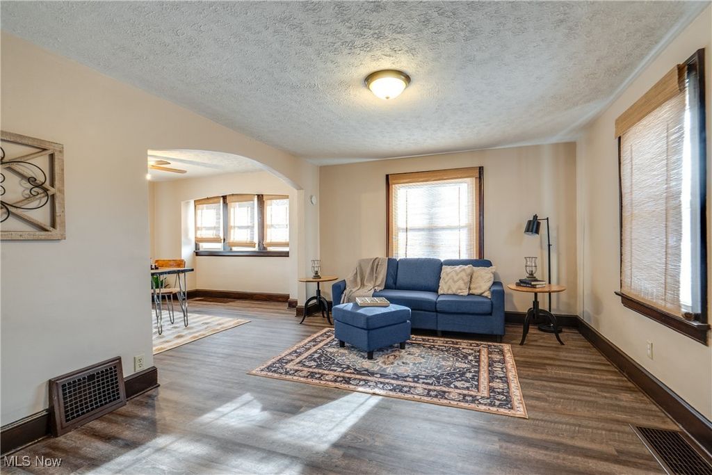 Photo of 1353 Gorge Boulevard, Akron, OH 44310 (MLS # 5183399)