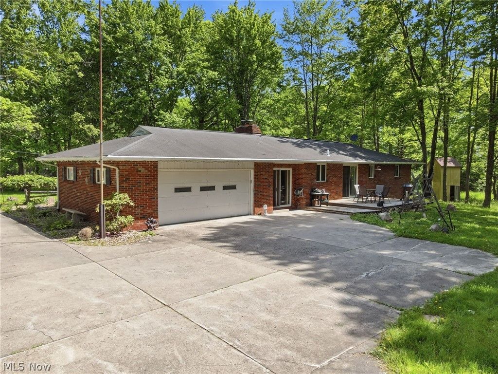 Photo of 3996 Irishtown Southworth Road, Farmdale, OH 44417 (MLS # 5213719)