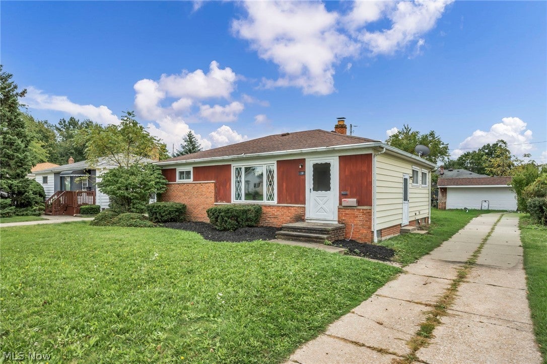 11301 Aaron Drive