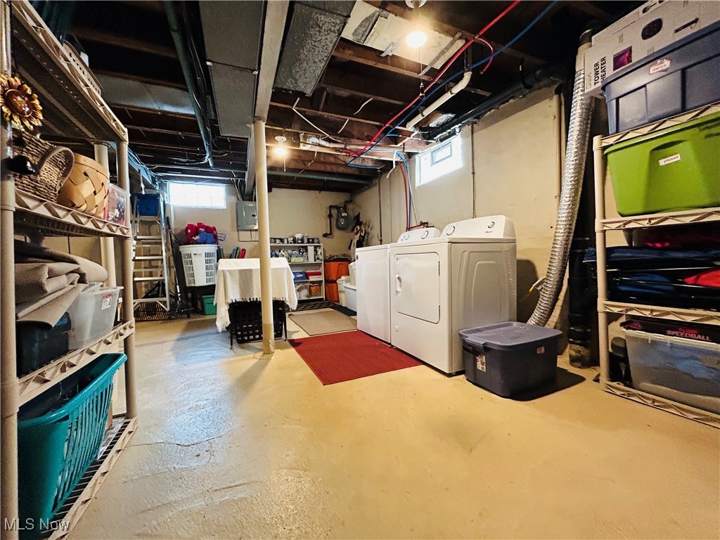 Fairlawn, Ohio 44333, United States, 3 Bedrooms Bedrooms, ,2 BathroomsBathrooms,Residential,Active,174784